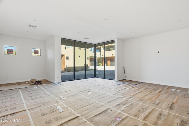 003_CommercialOfficeSpace