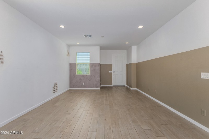 0032-01 - Beeblossom