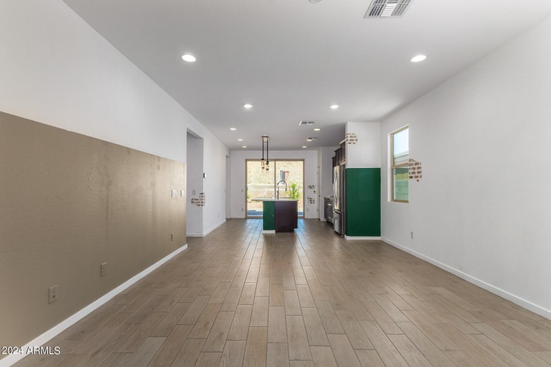 0033-02 - Beeblossom