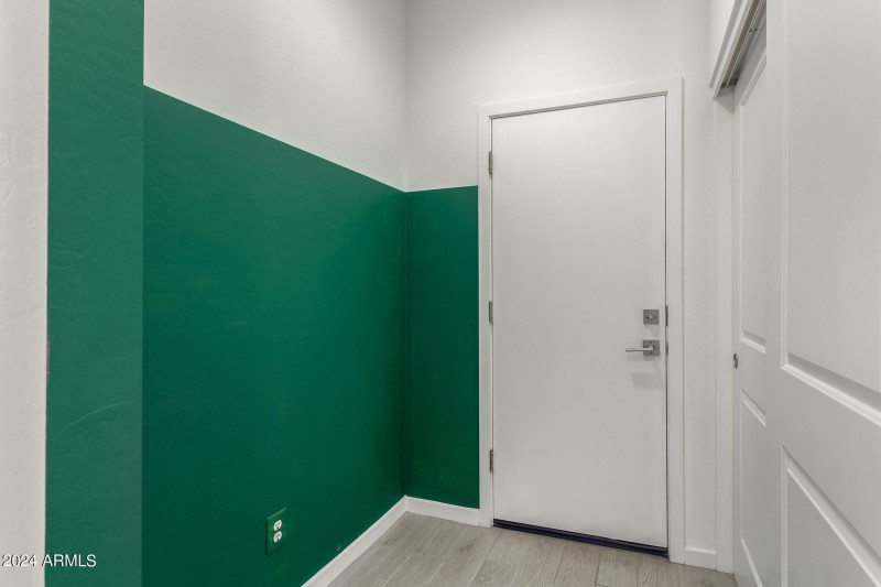 0041-10 - Beeblossom