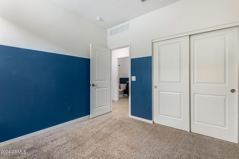 0043-12 - Beeblossom