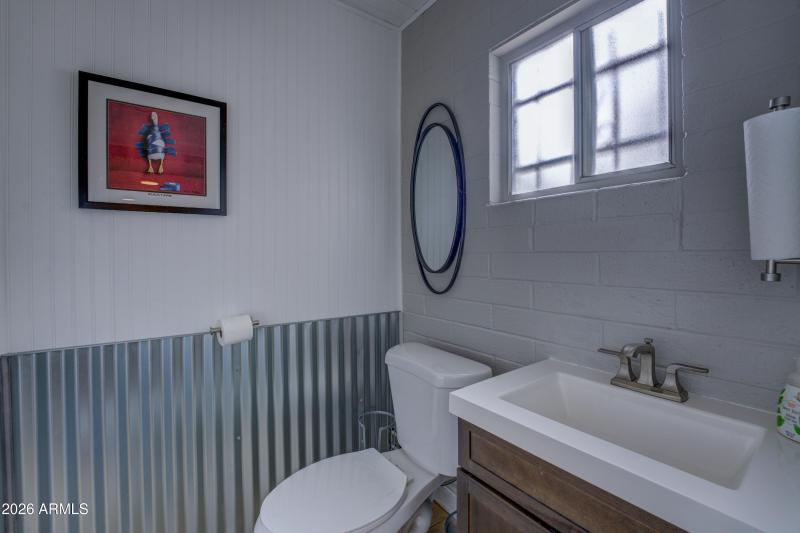 kelm 22 Bath in south Office