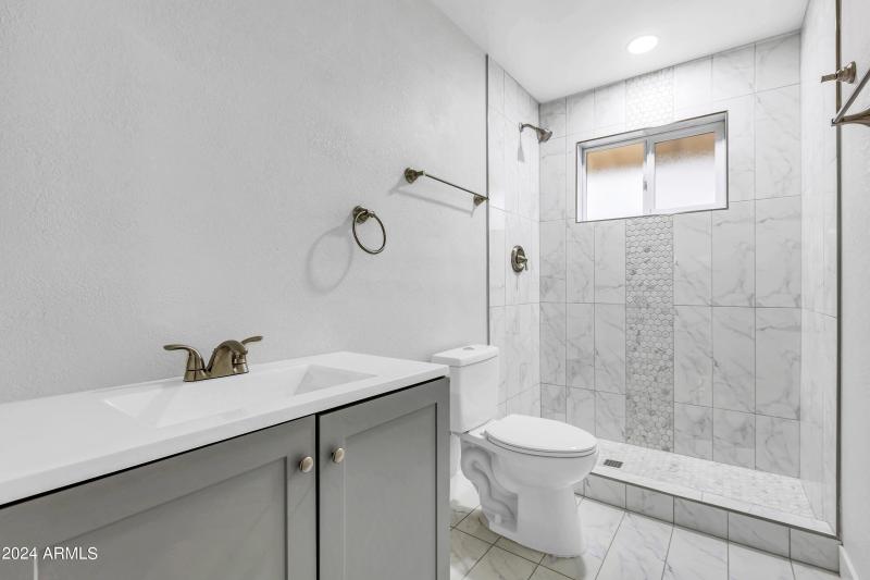 10602 W Cumberland Dr-25