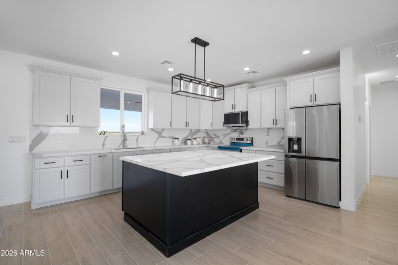 32744 W Bellview St-9