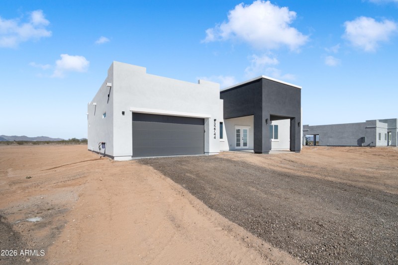 32744 W Bellview St-24