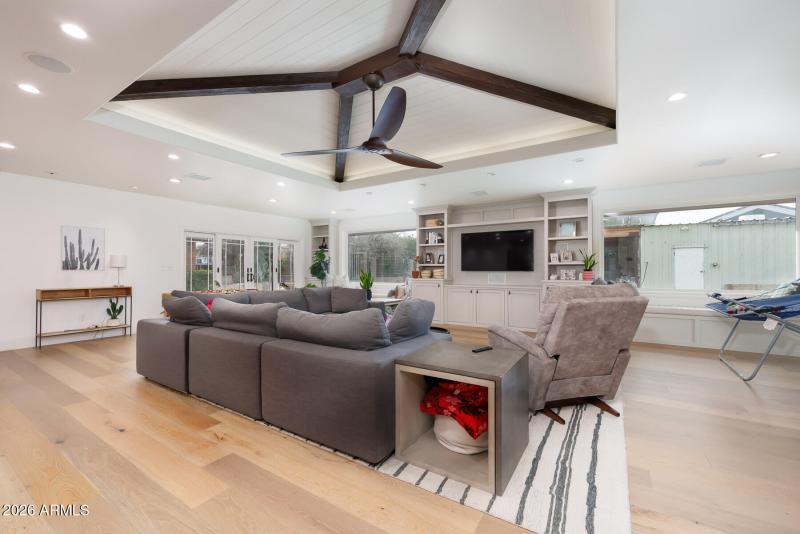 E Hermosa Vista Dr (4041)-2