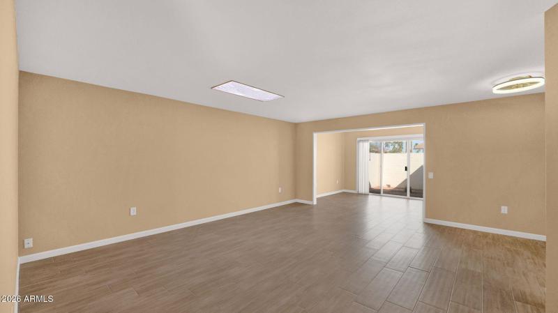 12-web-or-mls-P1431432