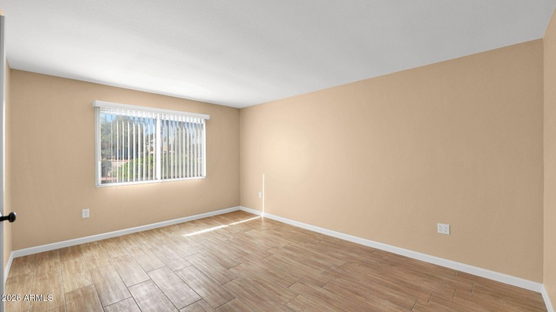 22-web-or-mls-P1431509