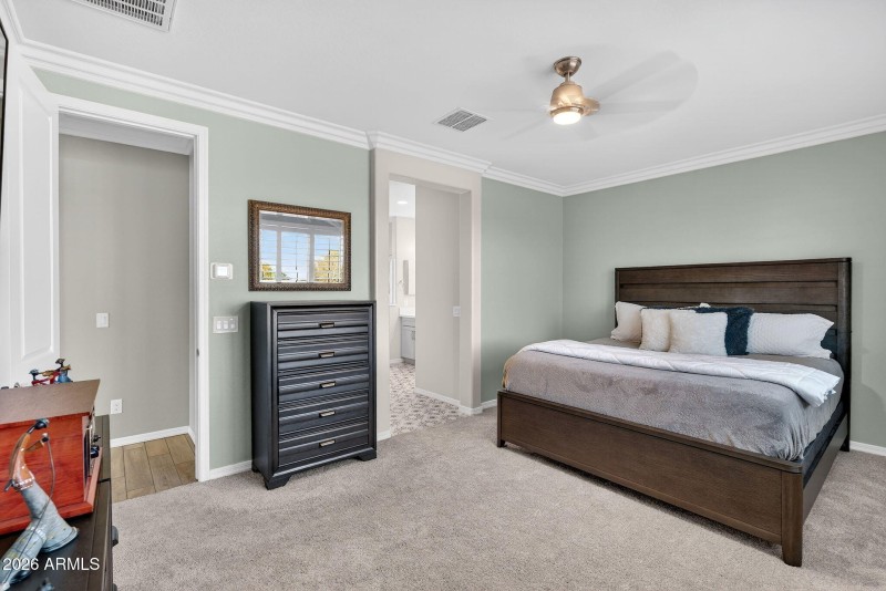 24-web-or-mls-70- S 229th Way