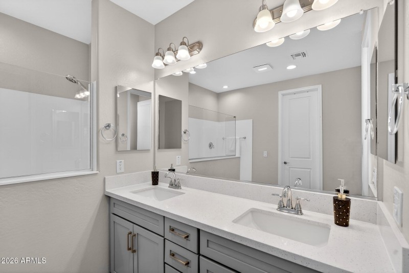 29-web-or-mls-75- S 229th Way