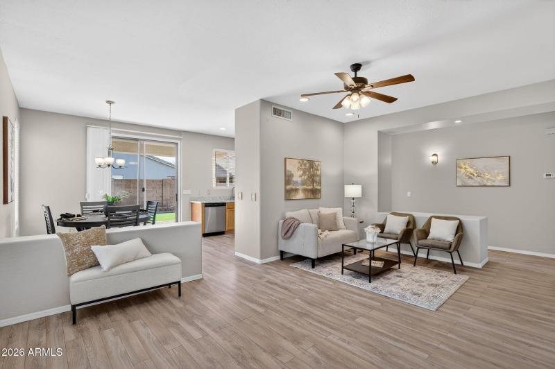 4-web-or-mls-28-E Clifton Ave