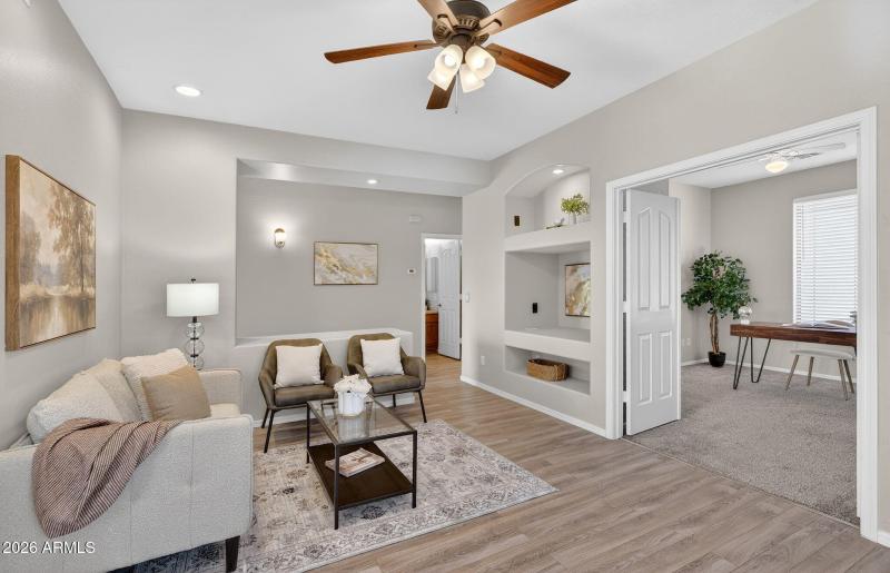 6-web-or-mls-31-E Clifton Ave