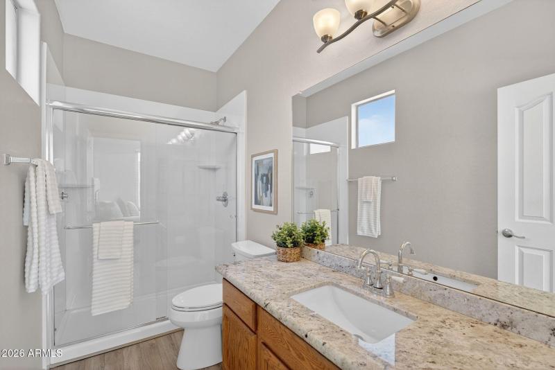 20-web-or-mls-21-E Clifton Ave