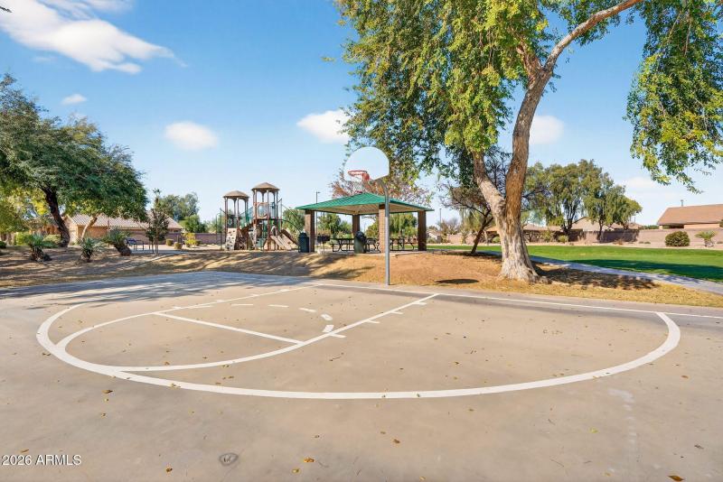 36-web-or-mls-38-E Clifton Ave