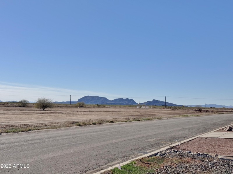 Mountain views to the west