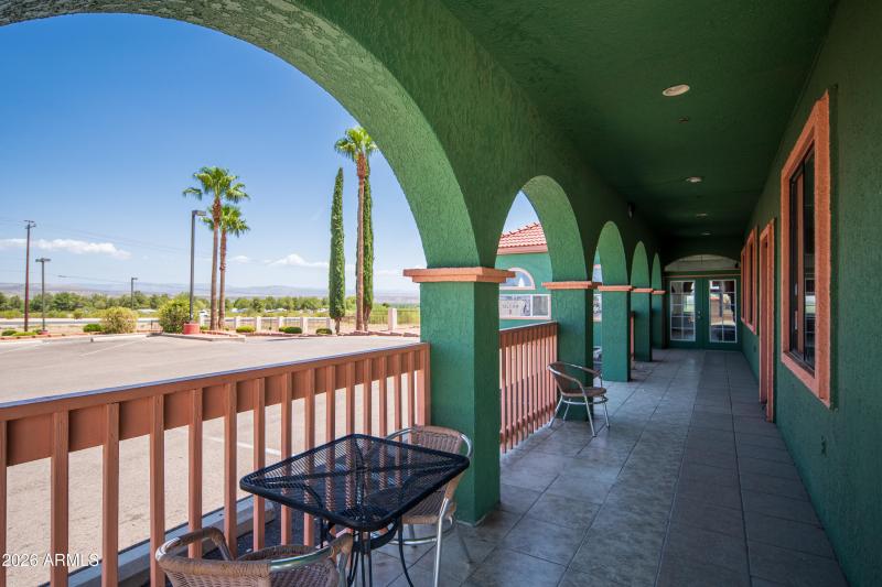 JL_1481WHwy89A-exteriors-06