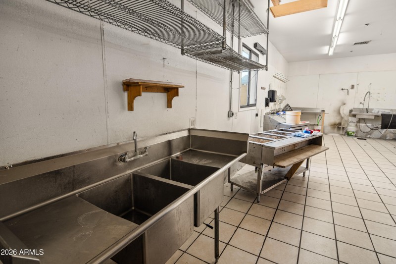 JL_1481WHwy89A-interiors-28