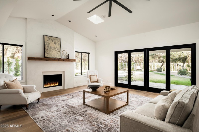 23-3612 E Pierson St Phoenix-23