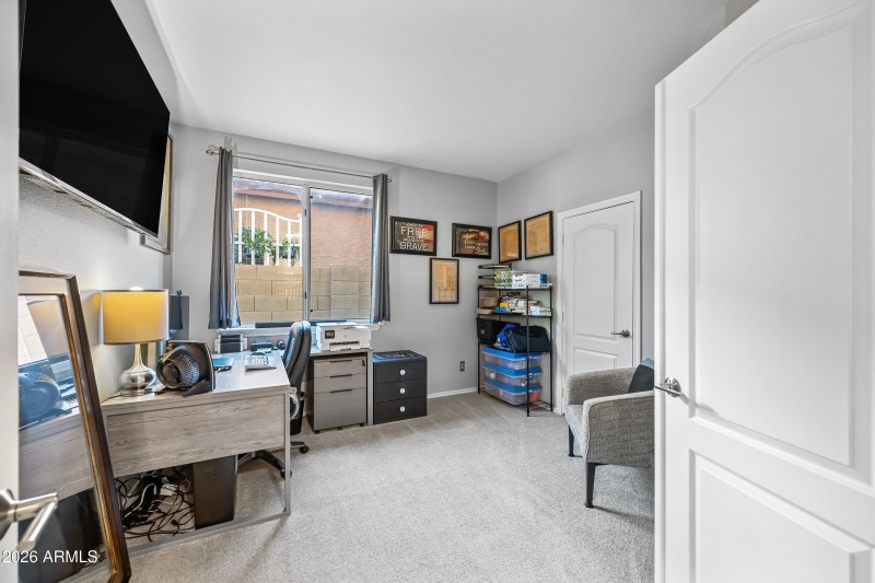 first floor bedroom, walk in closet