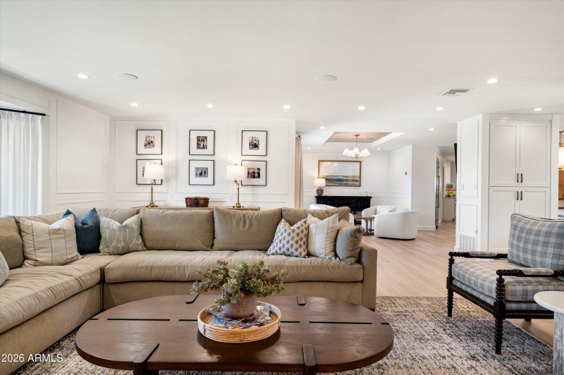 12-4545NRoyalViewDrE-12