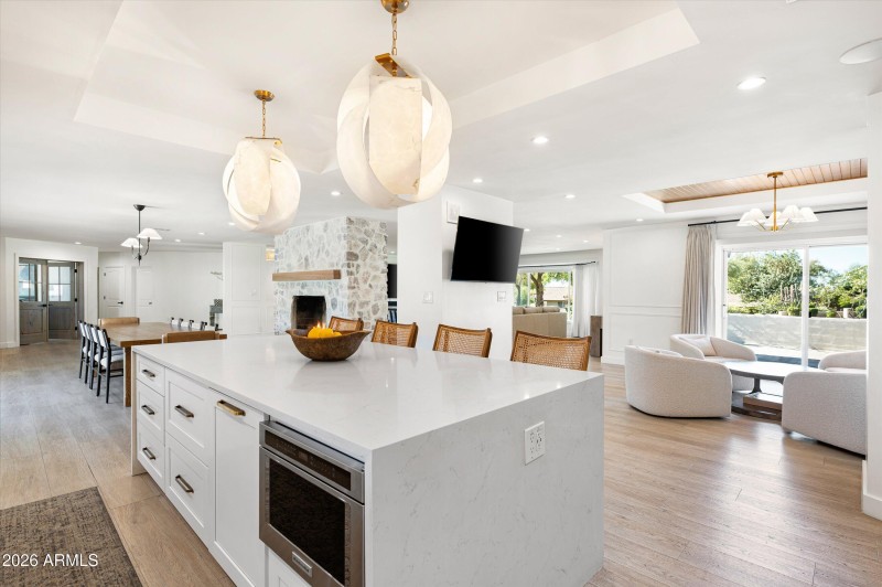 22-4545NRoyalViewDrE-22