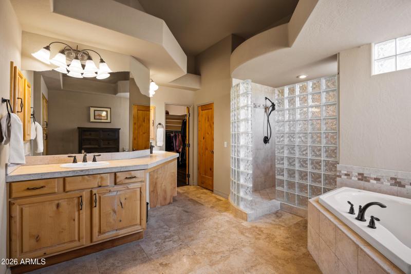 Master Suite Luxurious Bath