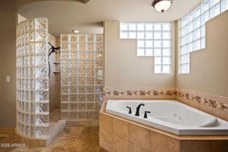 Relaxing soaking tub with jets