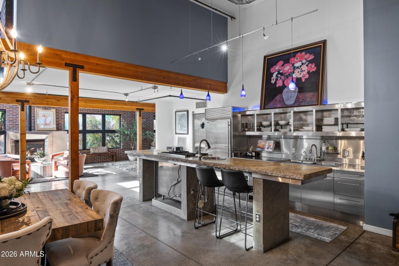 914 E Osborn Rd #403-14