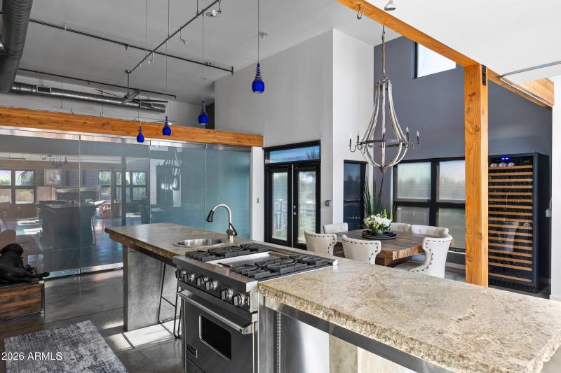 914 E Osborn Rd #403-19