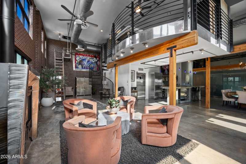 914 E Osborn Rd #403-28