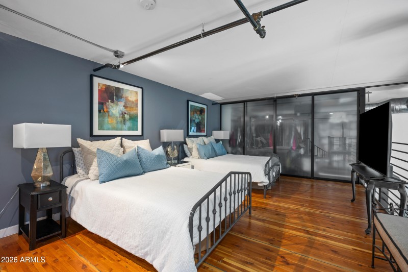 914 E Osborn Rd #403-32