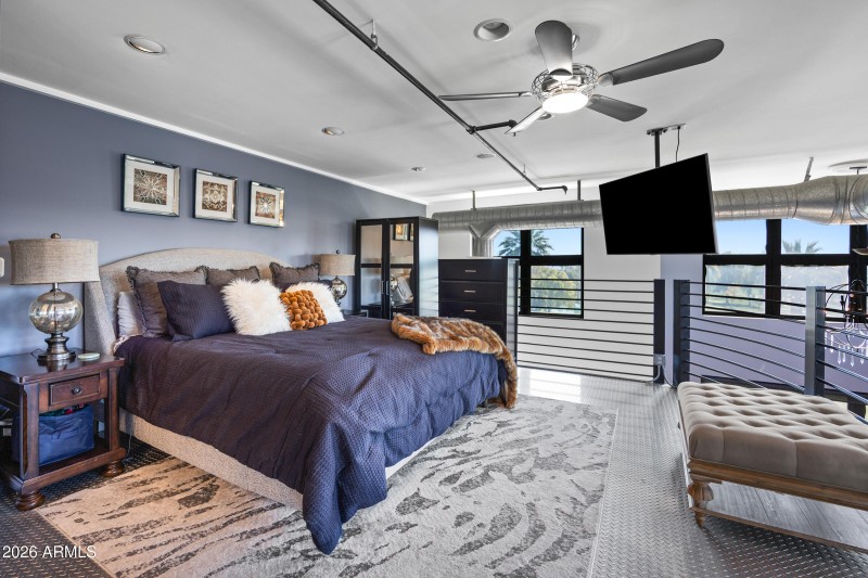 914 E Osborn Rd #403-37