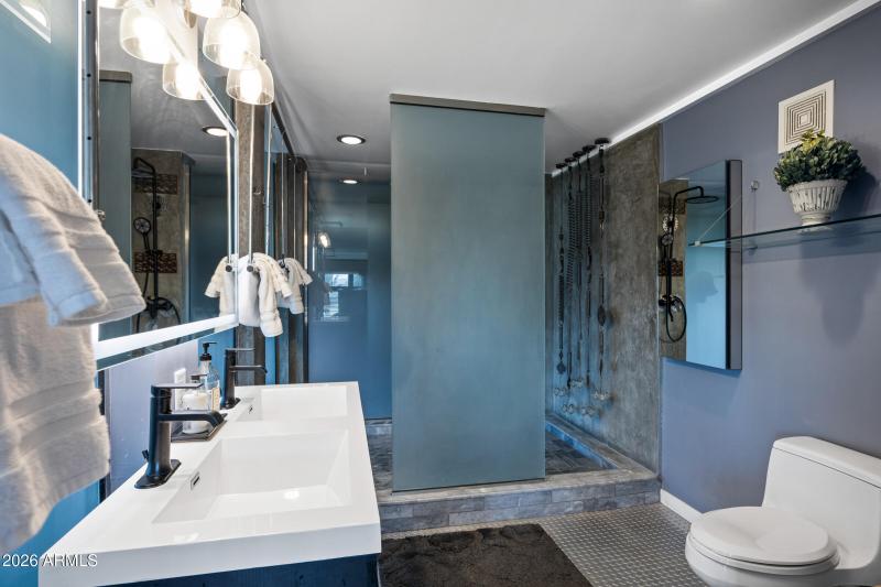 914 E Osborn Rd #403-40