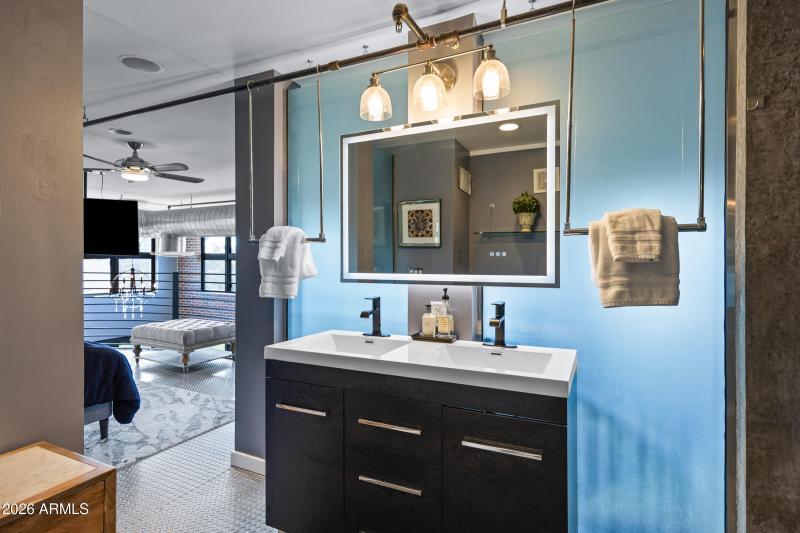 914 E Osborn Rd #403-41