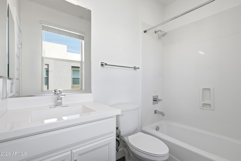 Second En-suite Bath