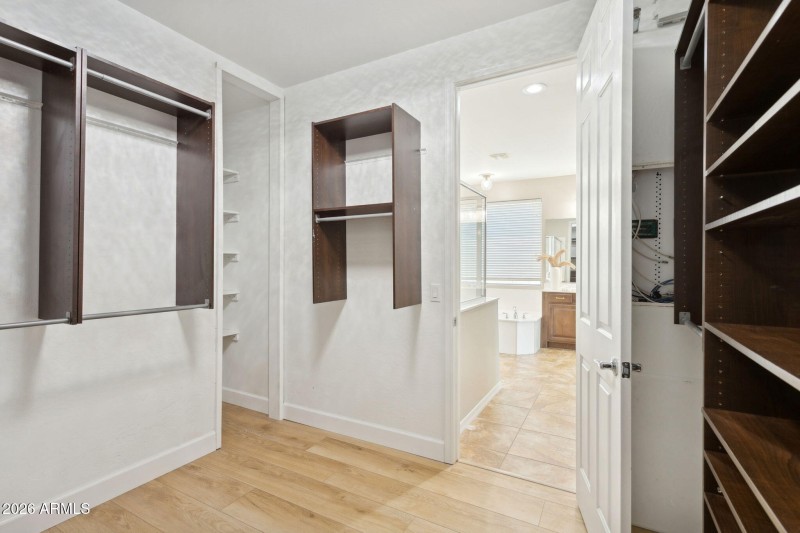 Pass through to main floor laundry