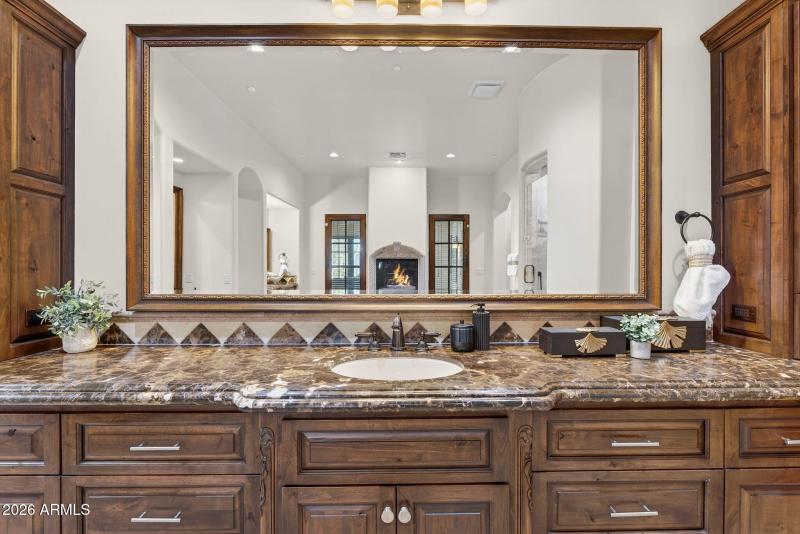 52-web-or-mls-70-W Harmony Pl