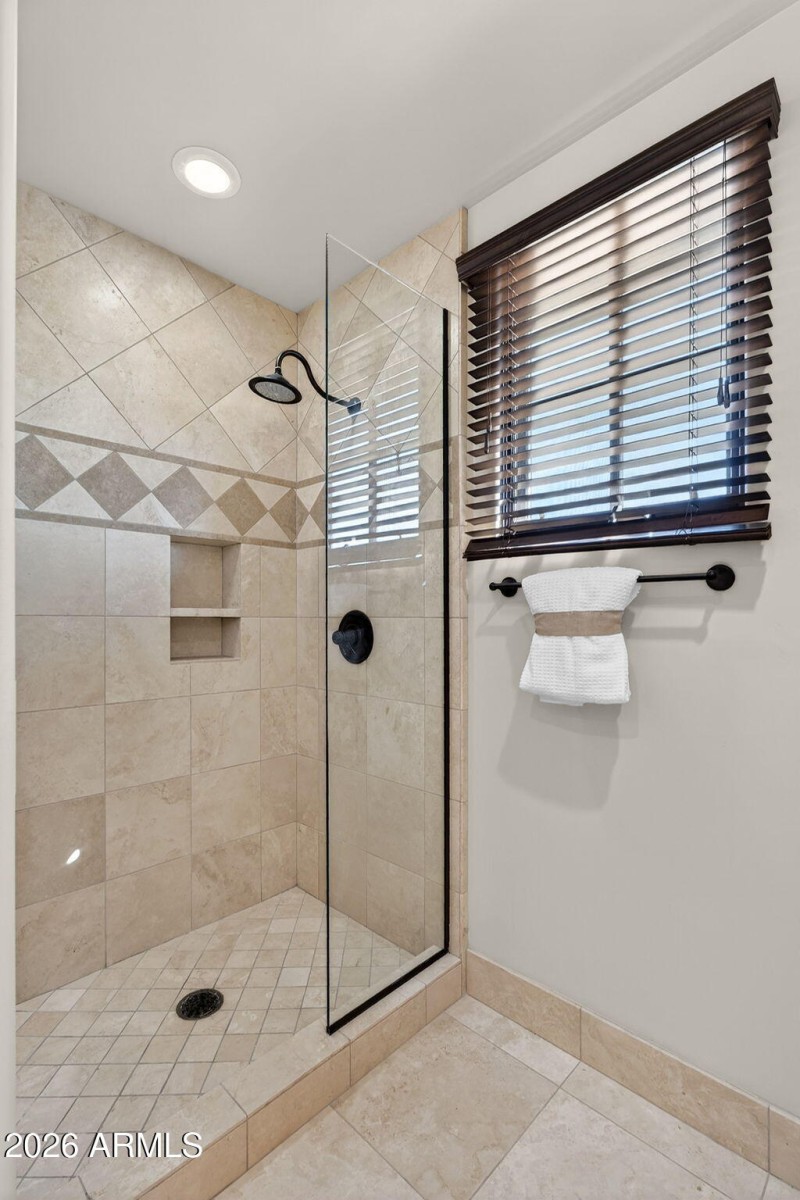 84-web-or-mls-60-W Harmony Pl