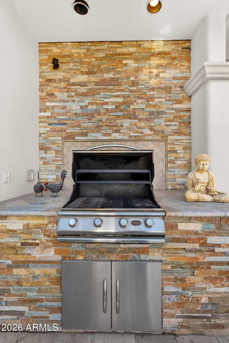 102-web-or-mls-27-W Harmony Pl (1)