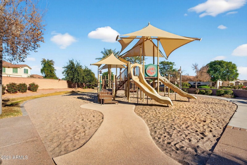 140-web-or-mls-39-W Harmony Pl (1)