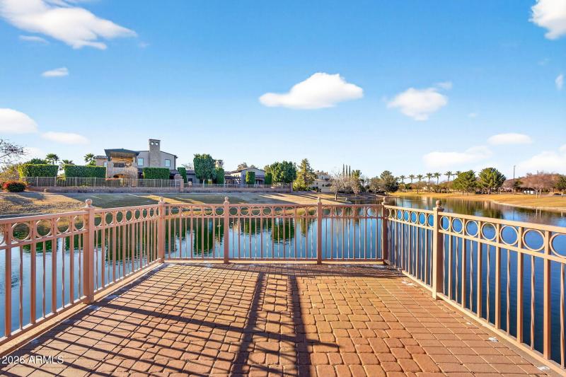 143-web-or-mls-41-W Harmony Pl (1)