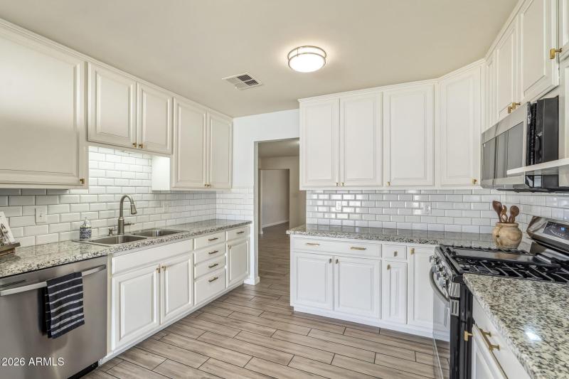 17-web-or-mls-DSC_9017