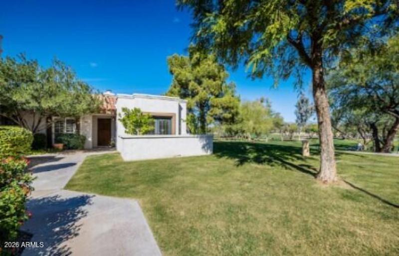 6349_N_78th_St_103_02