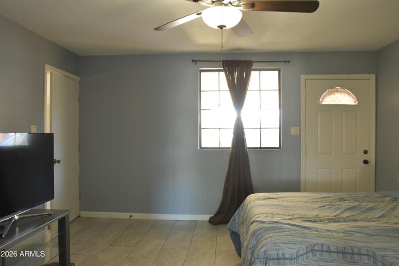 sting 2312 E HARVARD ST 14