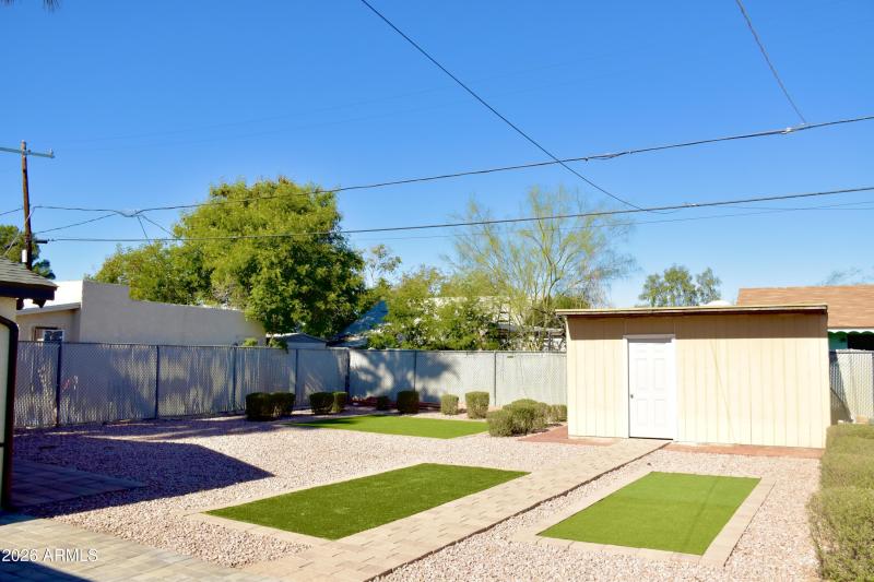 sting 2312 E HARVARD ST 17