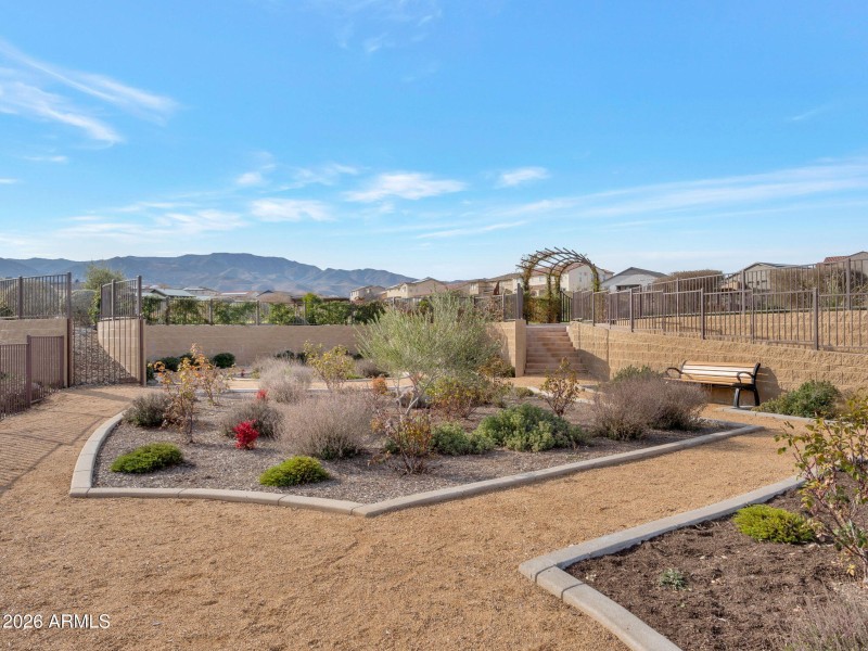 7-web-or-mls-Qp-1014379