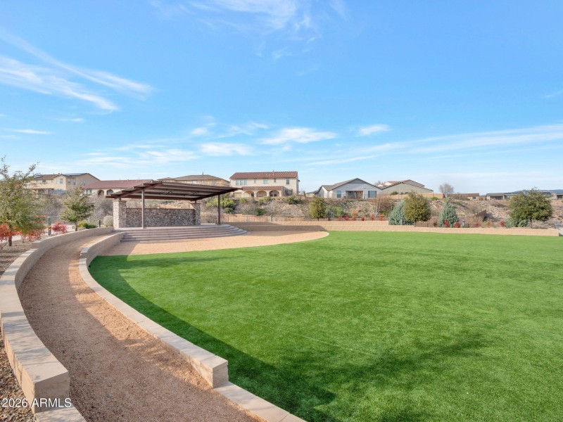 10-web-or-mls-Qp-1014397