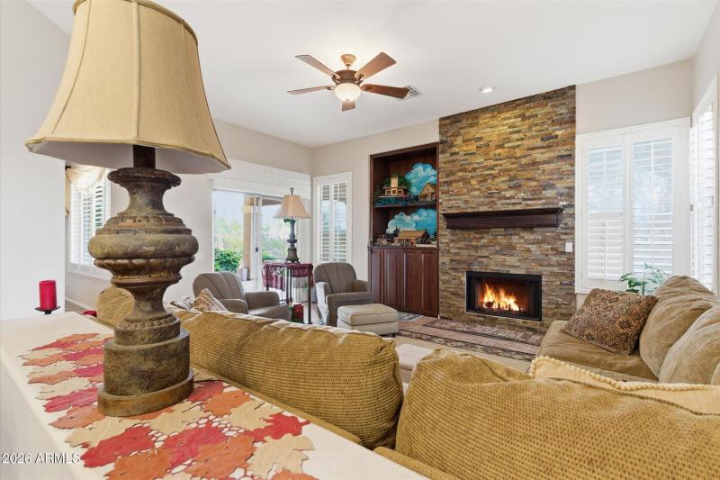 32-DSC02841_with_fire