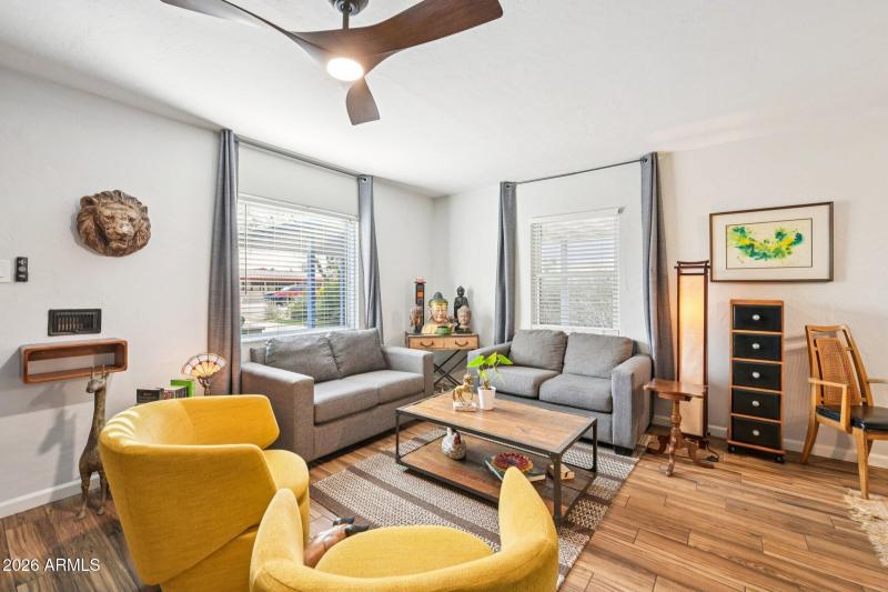 12-web-or-mls-W Clarendon Ave-S2901-012