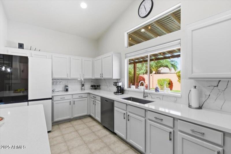 21-9316 E Monterey Ave